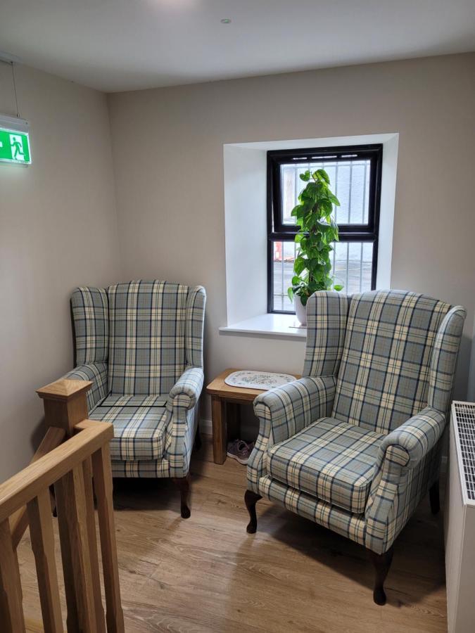 O'Connors Bar Restaurant And Guesthouse Dromore  Екстер'єр фото